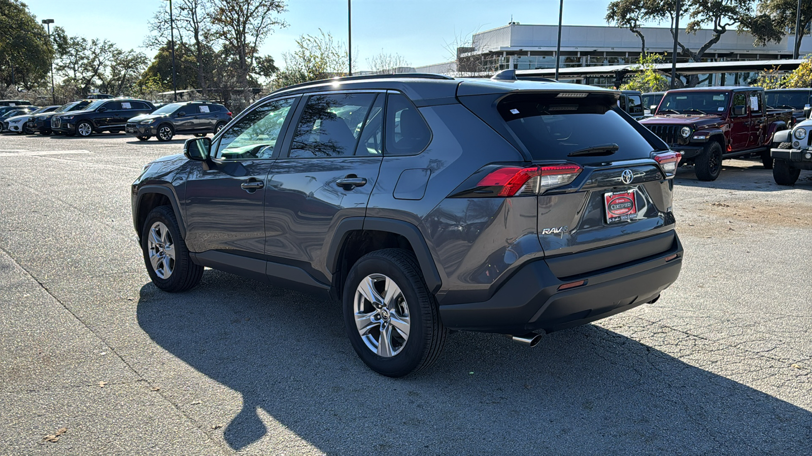 2022 Toyota RAV4 XLE 5