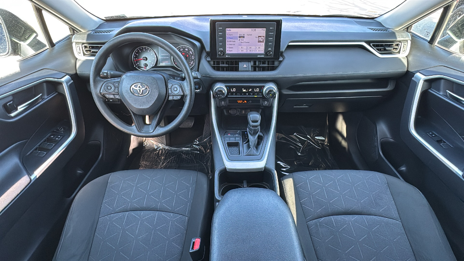 2022 Toyota RAV4 XLE 18