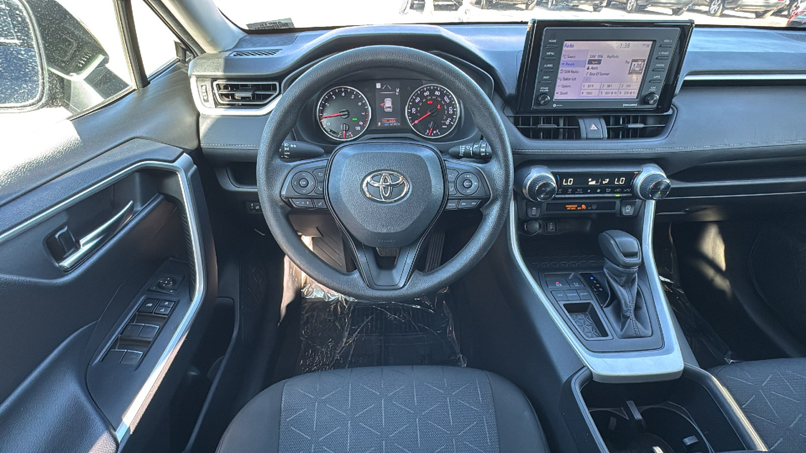 2022 Toyota RAV4 XLE 19