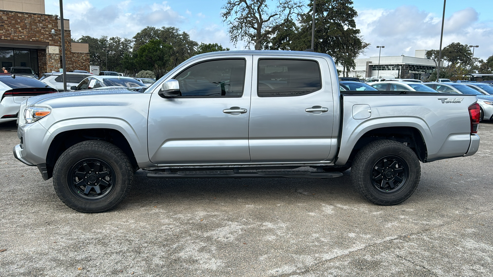 2023 Toyota Tacoma SR5 4