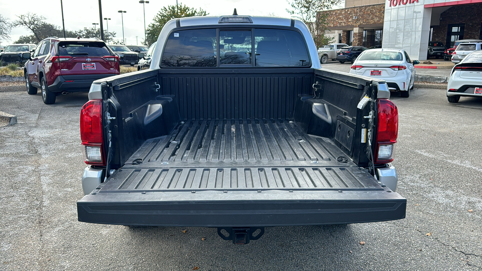 2023 Toyota Tacoma SR5 18