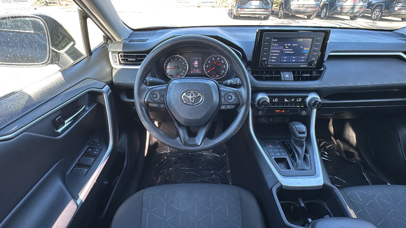 2022 Toyota RAV4 XLE 19