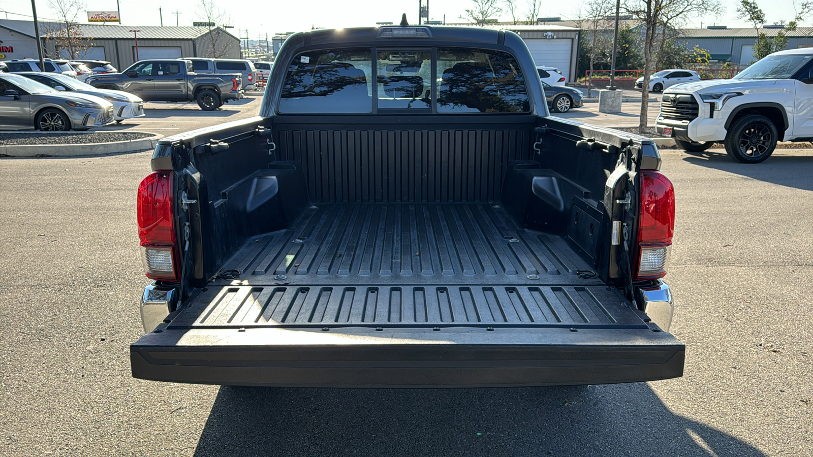 2023 Toyota Tacoma SR5 18