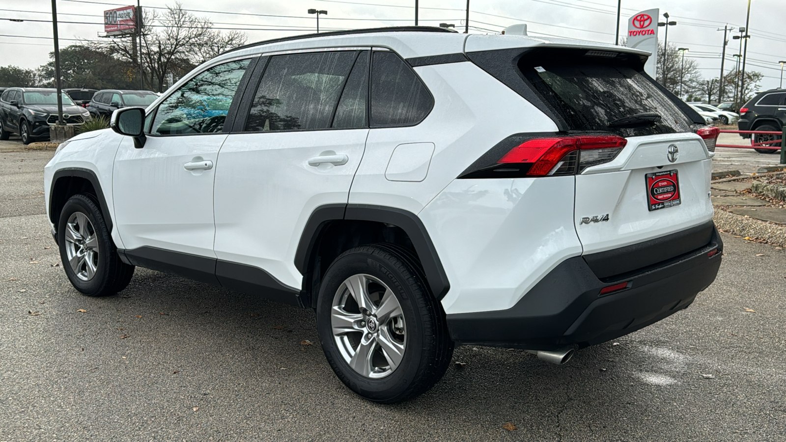 2024 Toyota RAV4 XLE 5