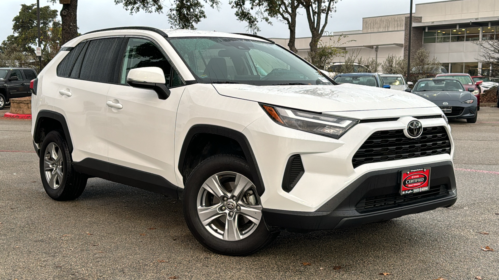 2024 Toyota RAV4 XLE 36