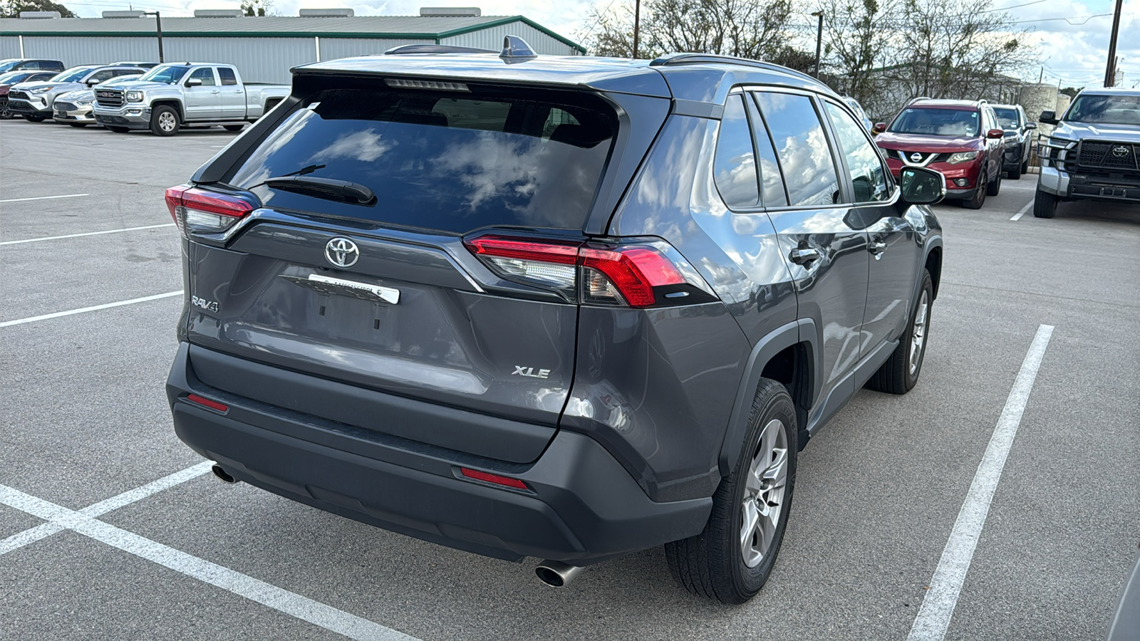 2023 Toyota RAV4 XLE 6