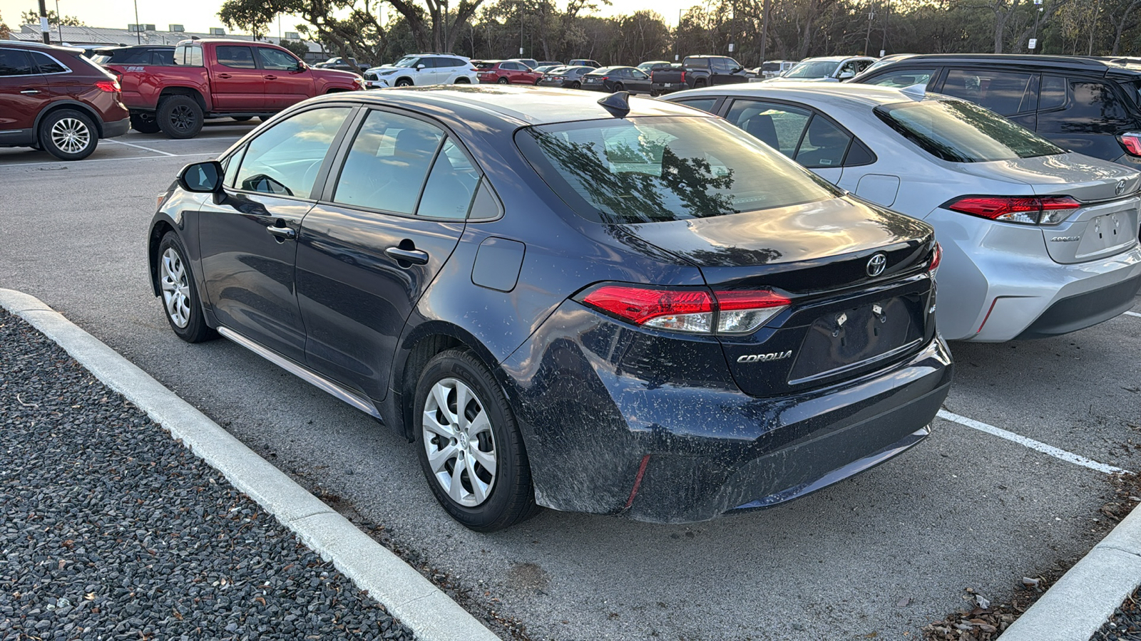 2021 Toyota Corolla LE 4