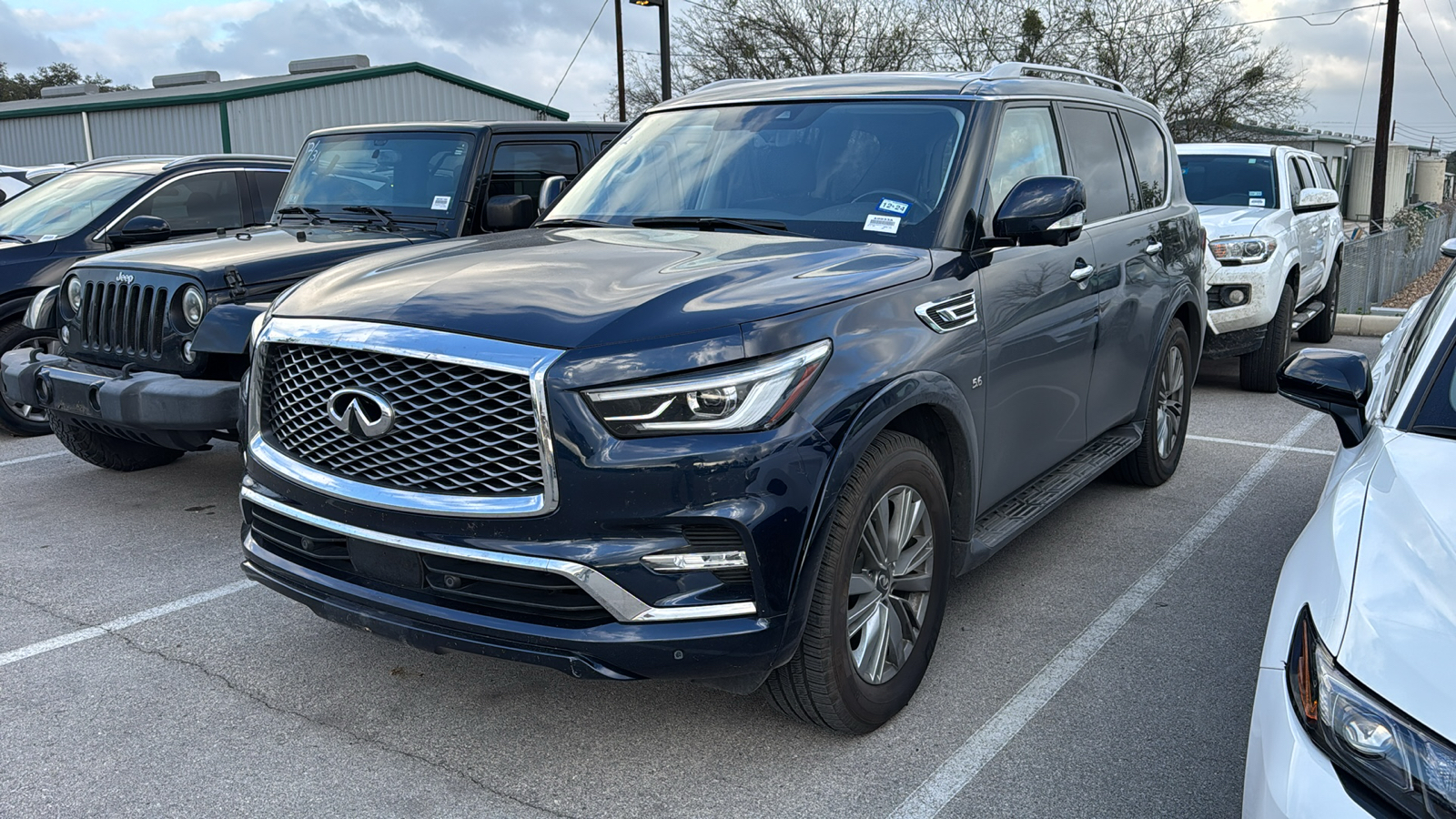 2020 INFINITI QX80 LUXE 3