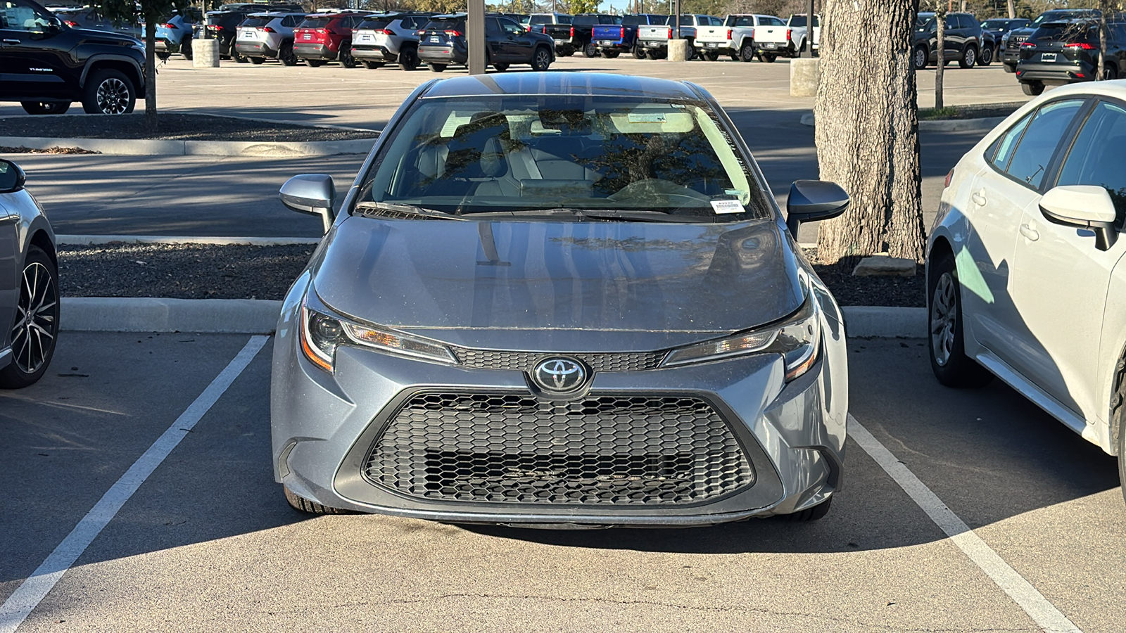 2022 Toyota Corolla LE 2