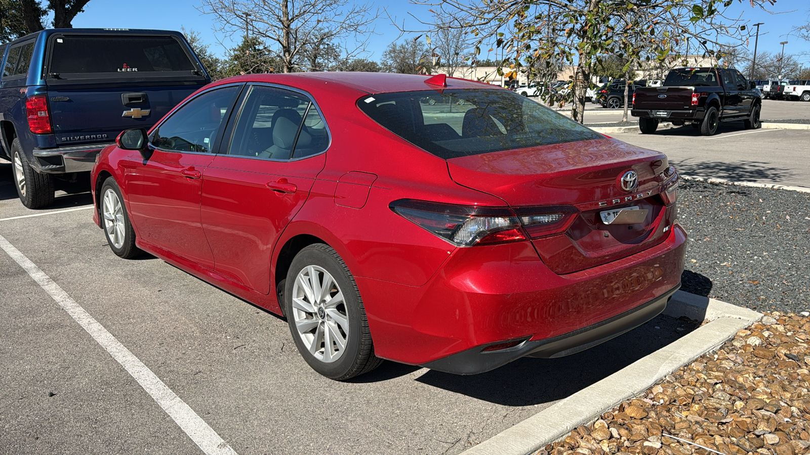 2023 Toyota Camry LE 3