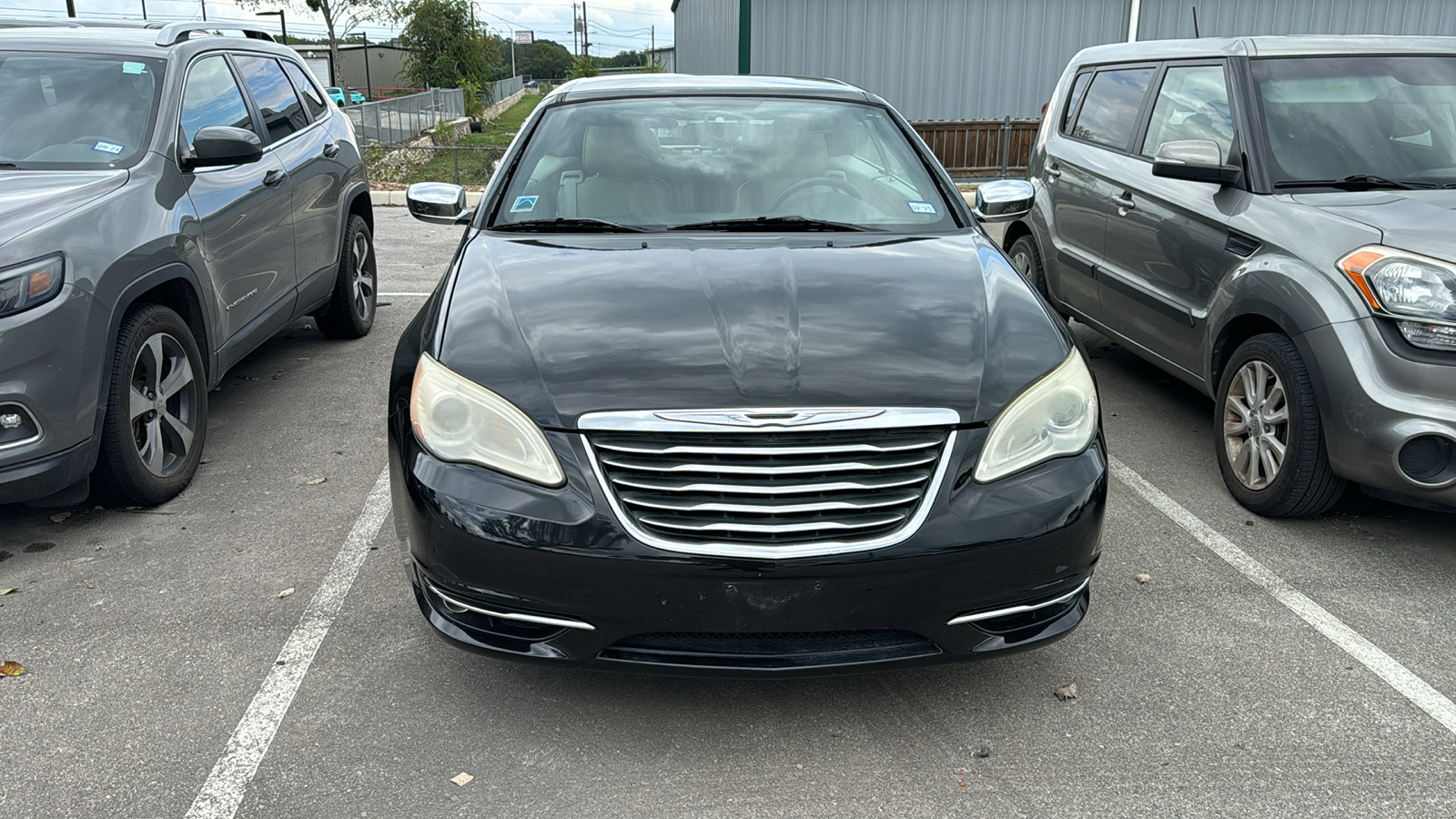 2011 Chrysler 200 Limited 2