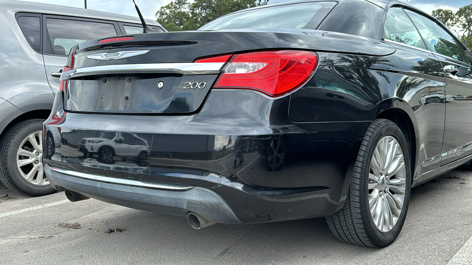 2011 Chrysler 200 Limited 8