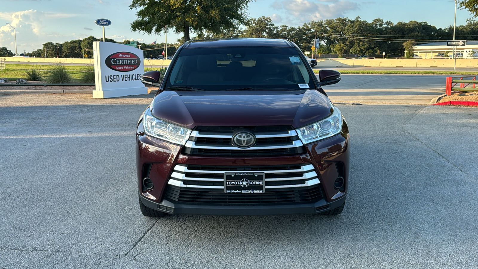 2019 Toyota Highlander LE 2