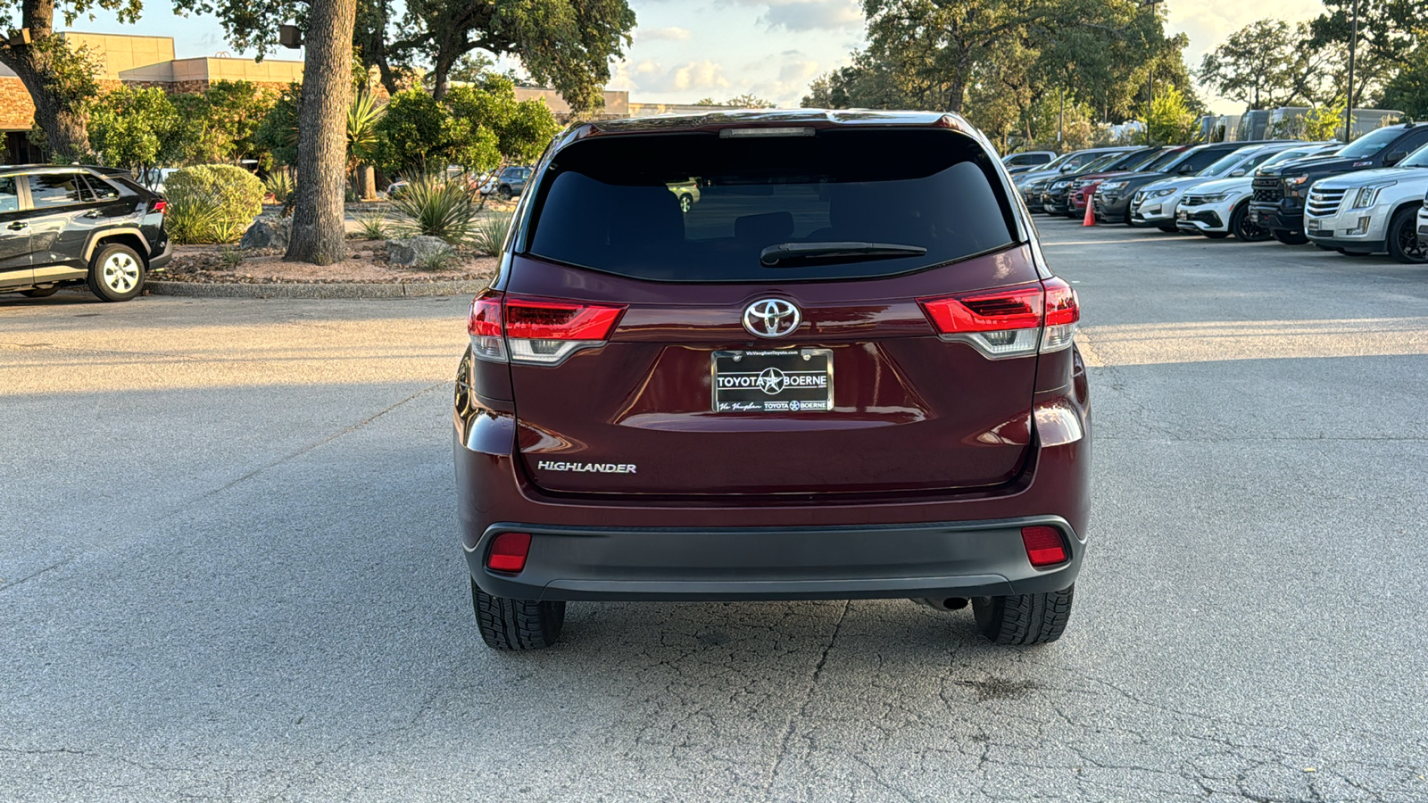 2019 Toyota Highlander LE 6