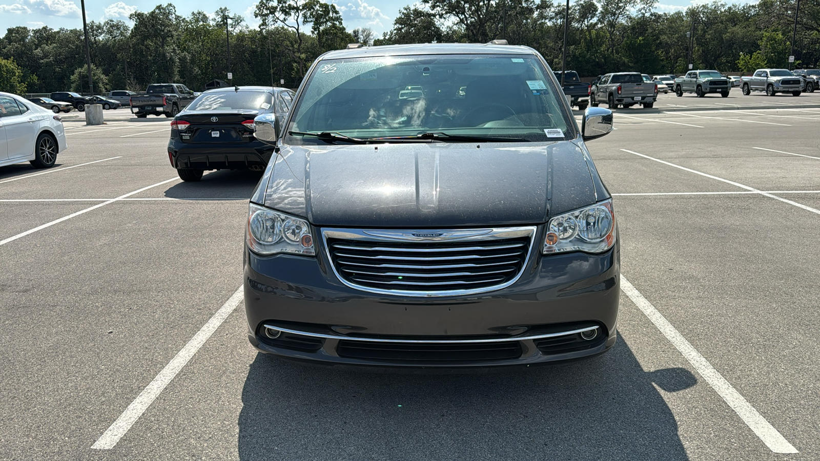 2016 Chrysler Town & Country Touring-L 2