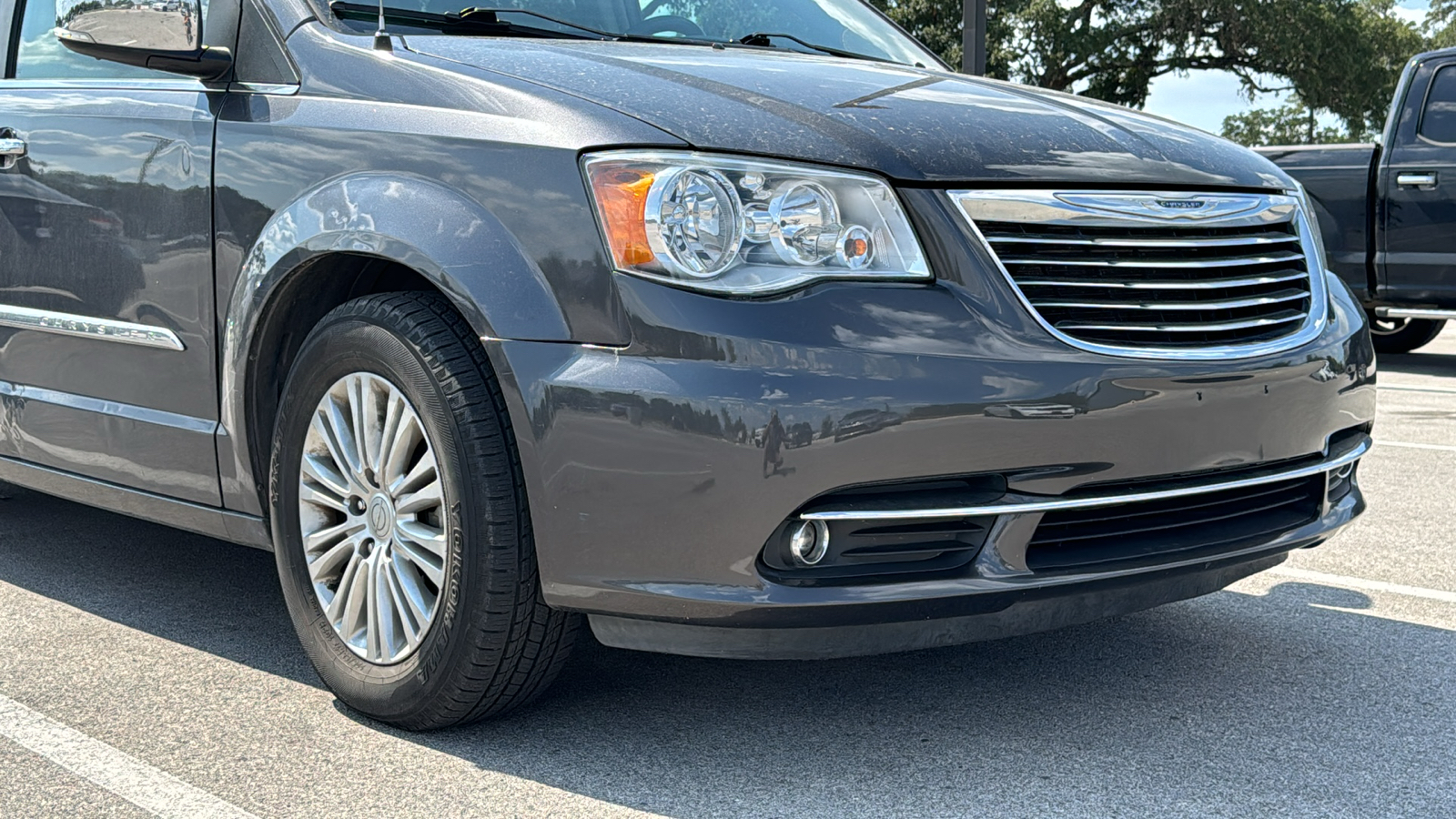 2016 Chrysler Town & Country Touring-L 9