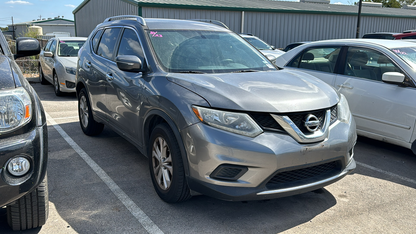 2015 Nissan Rogue SV 11