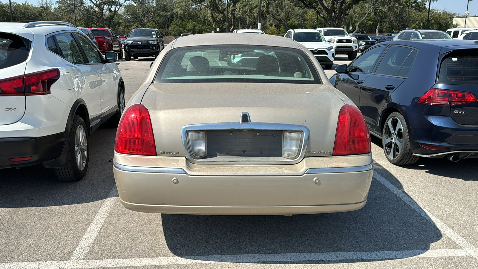 2005 Lincoln Town Car Signature 5