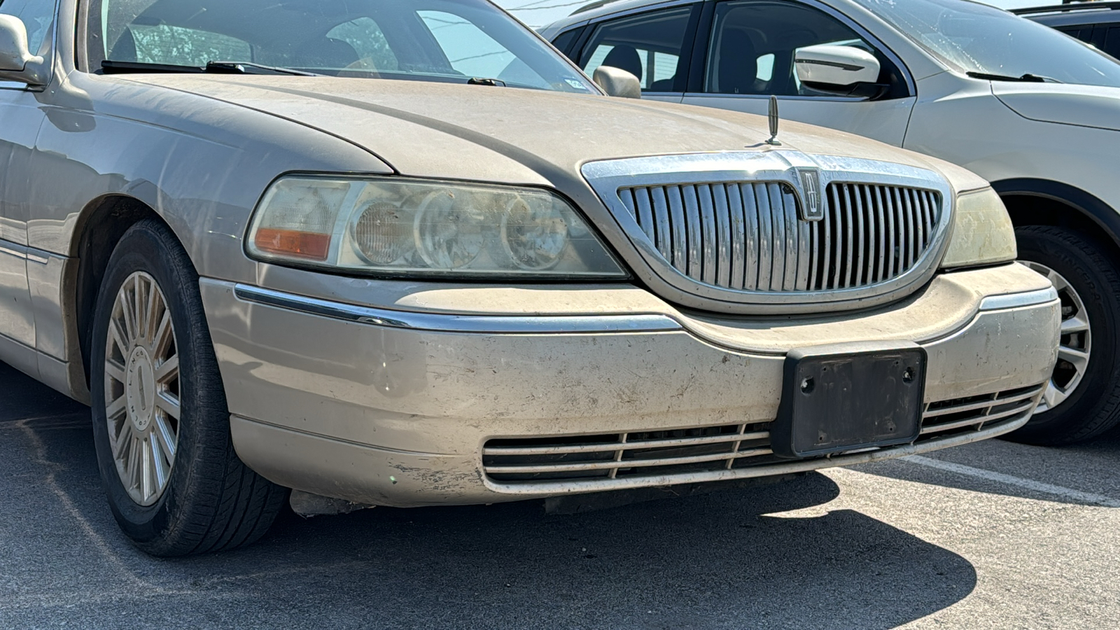 2005 Lincoln Town Car Signature 9