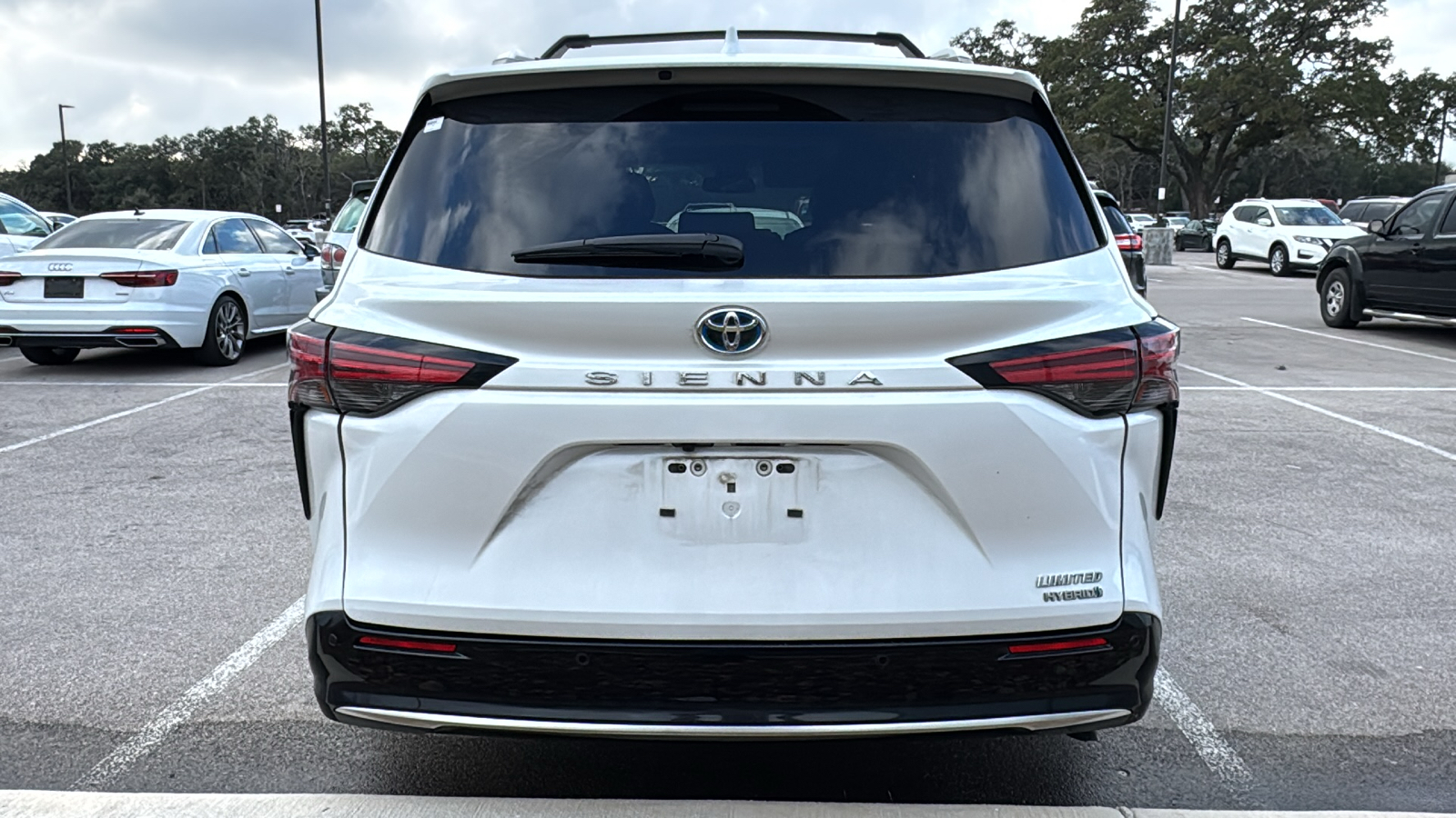 2024 Toyota Sienna Limited 5