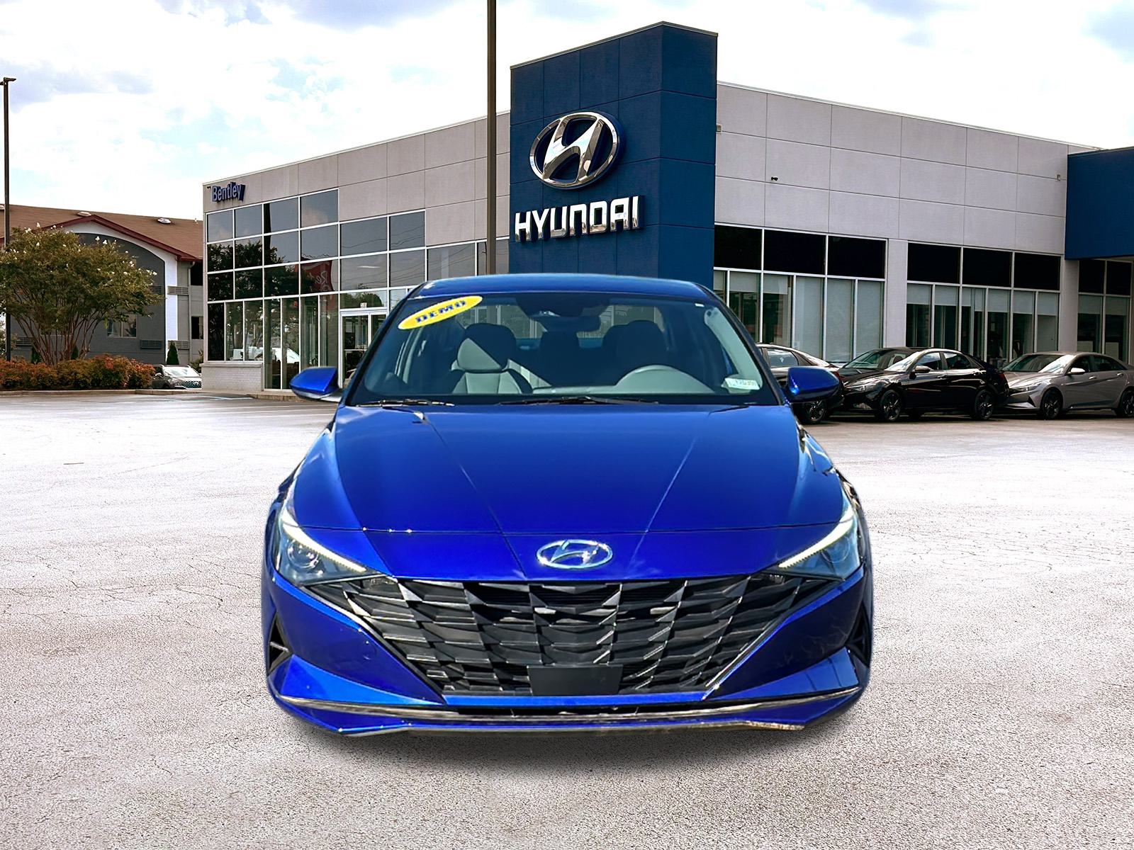 2023 Hyundai ELANTRA  8