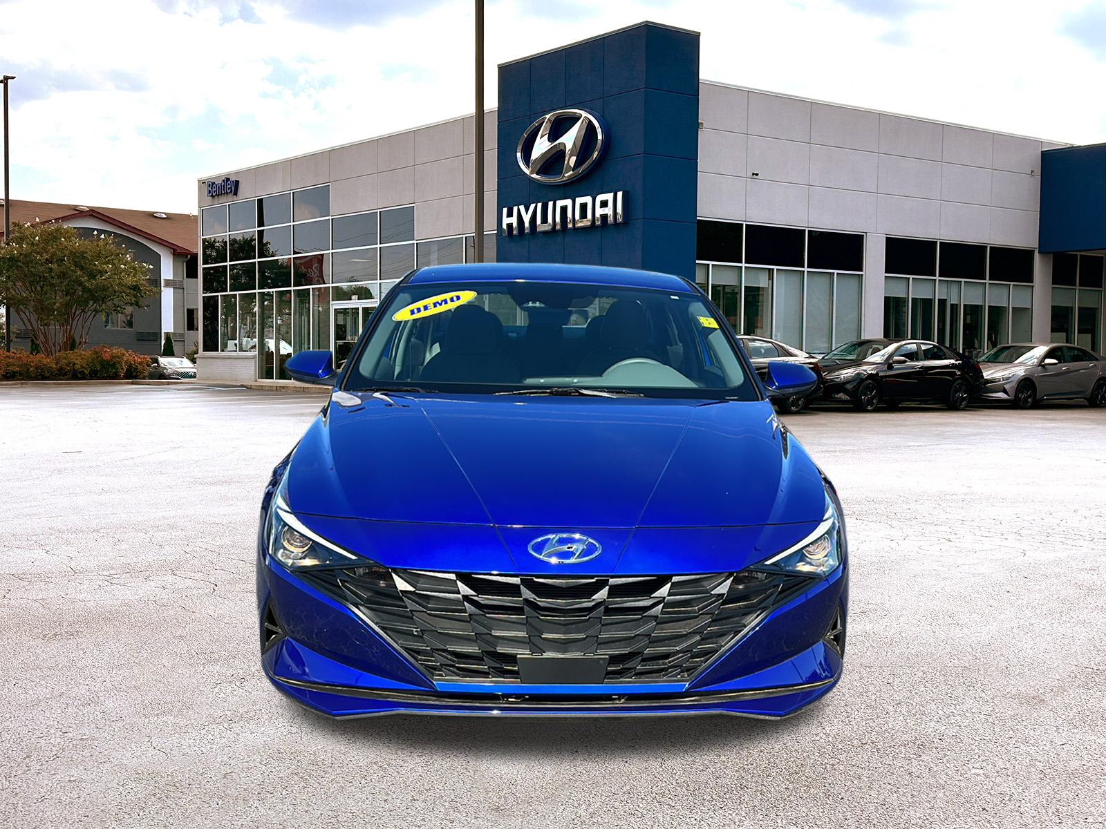 2023 Hyundai ELANTRA  8