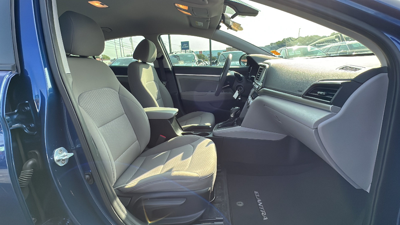 2019 Hyundai Elantra SEL 11