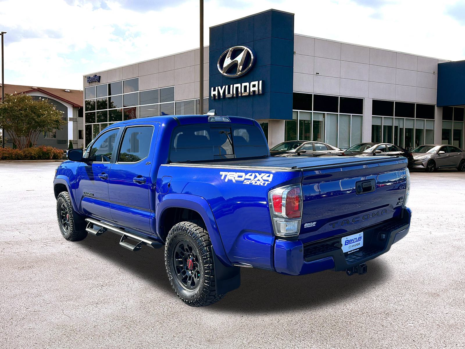 2022 Toyota Tacoma TRD SPORT 3