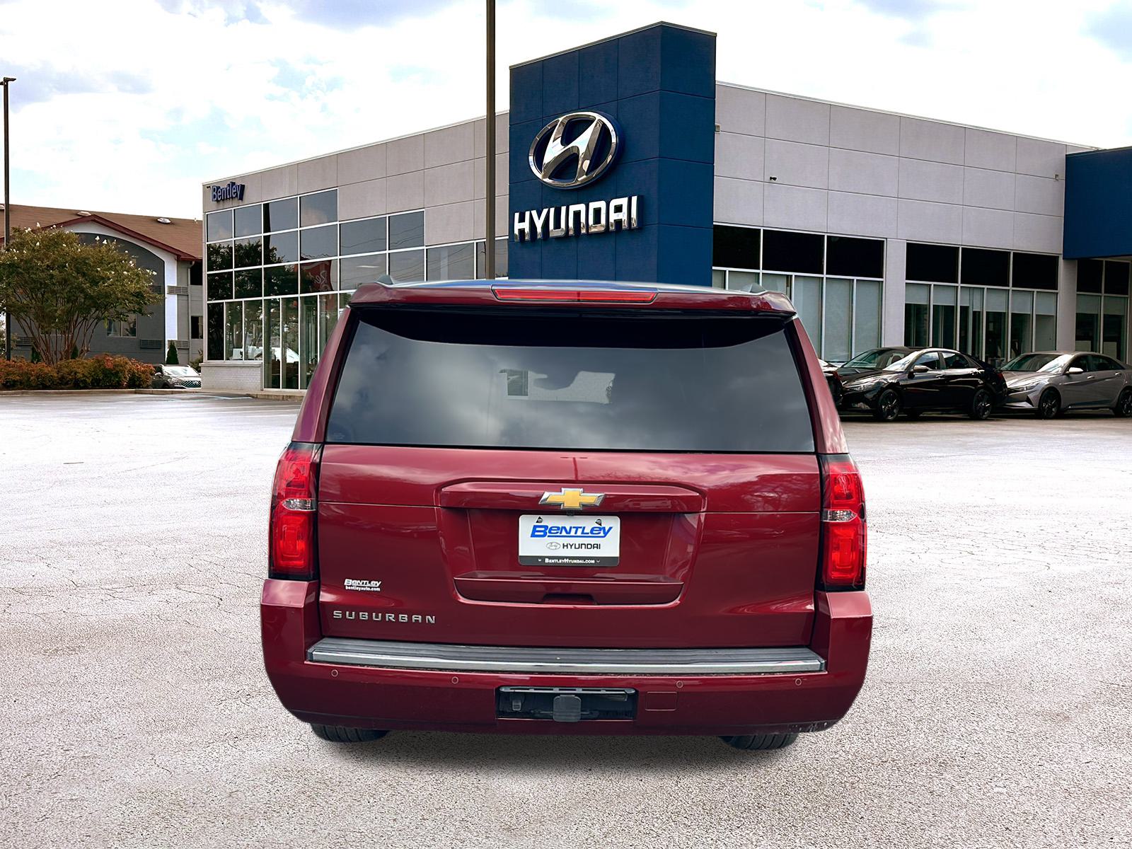 2016 Chevrolet Suburban LTZ 3