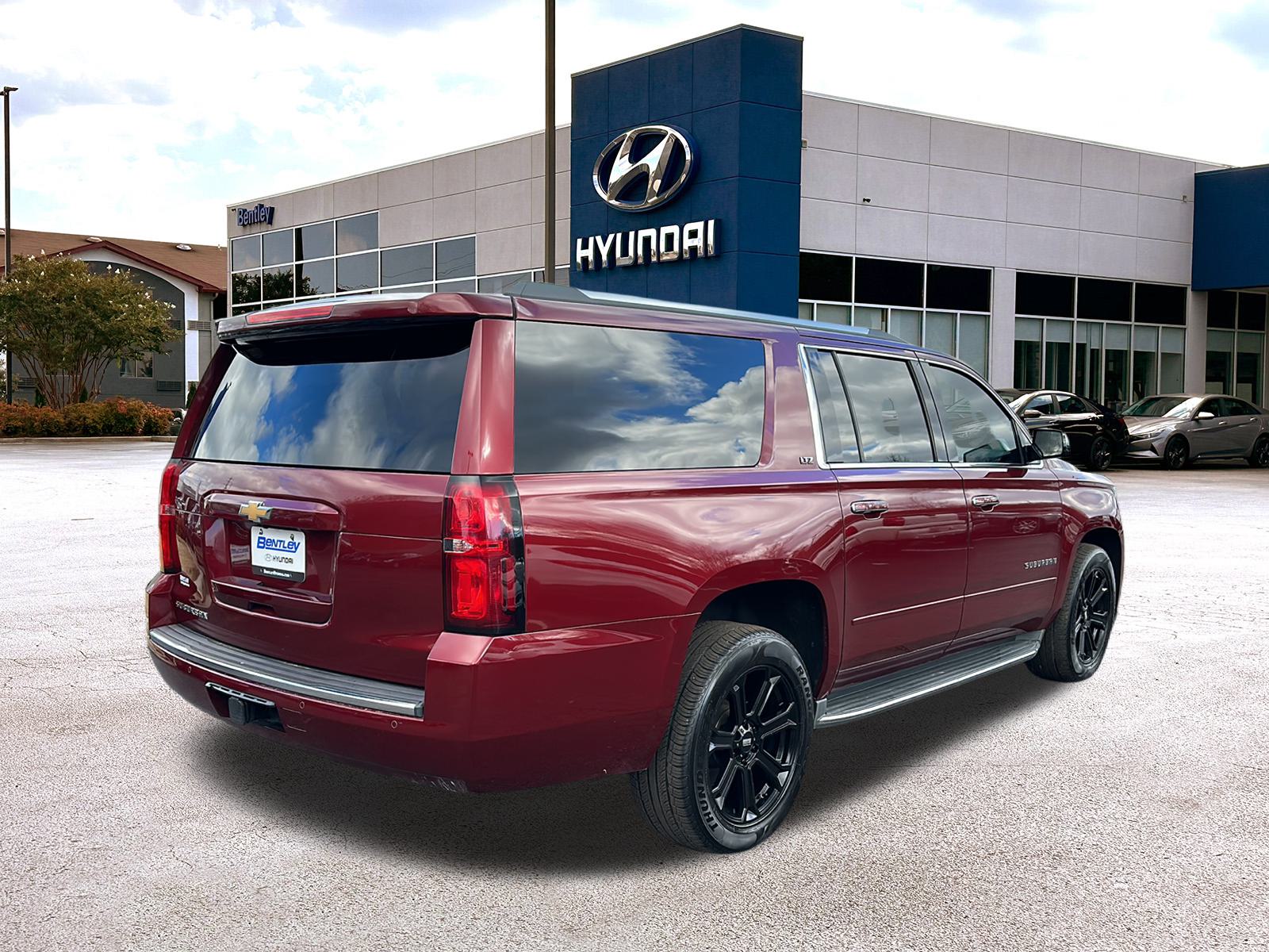 2016 Chevrolet Suburban LTZ 4