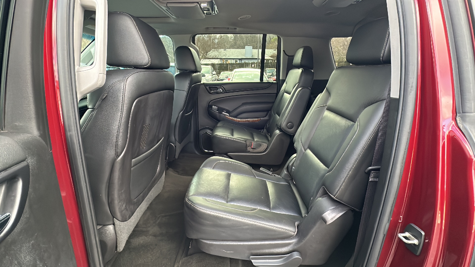 2016 Chevrolet Suburban LTZ 10