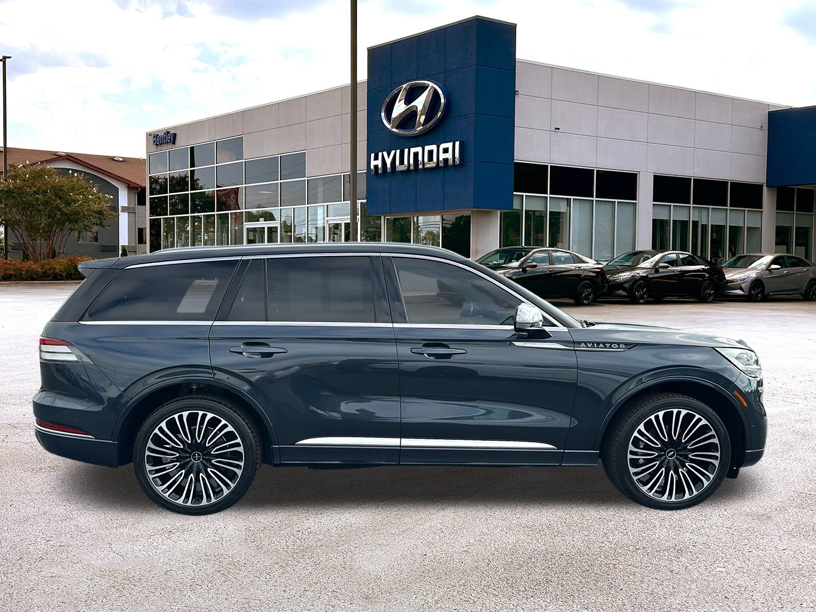 2022 Lincoln Aviator Black Label 6