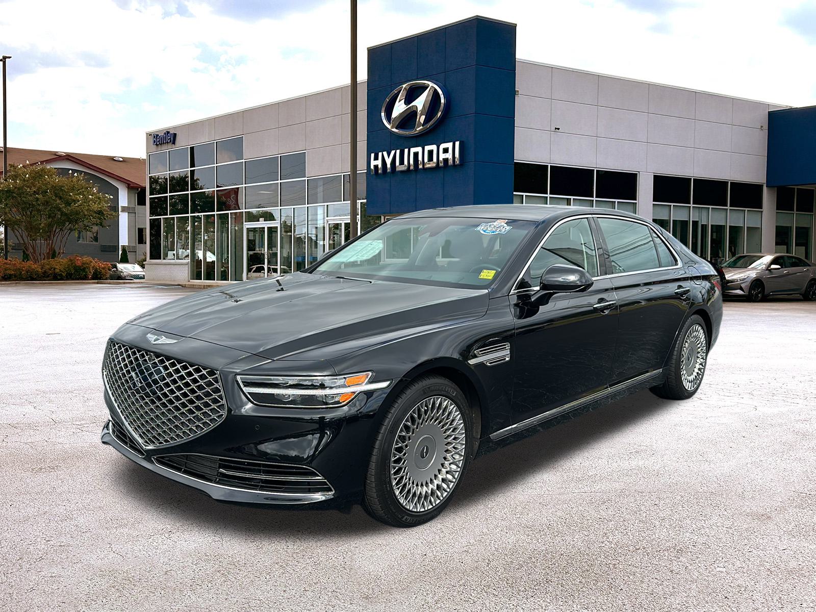 2022 Genesis G90  1