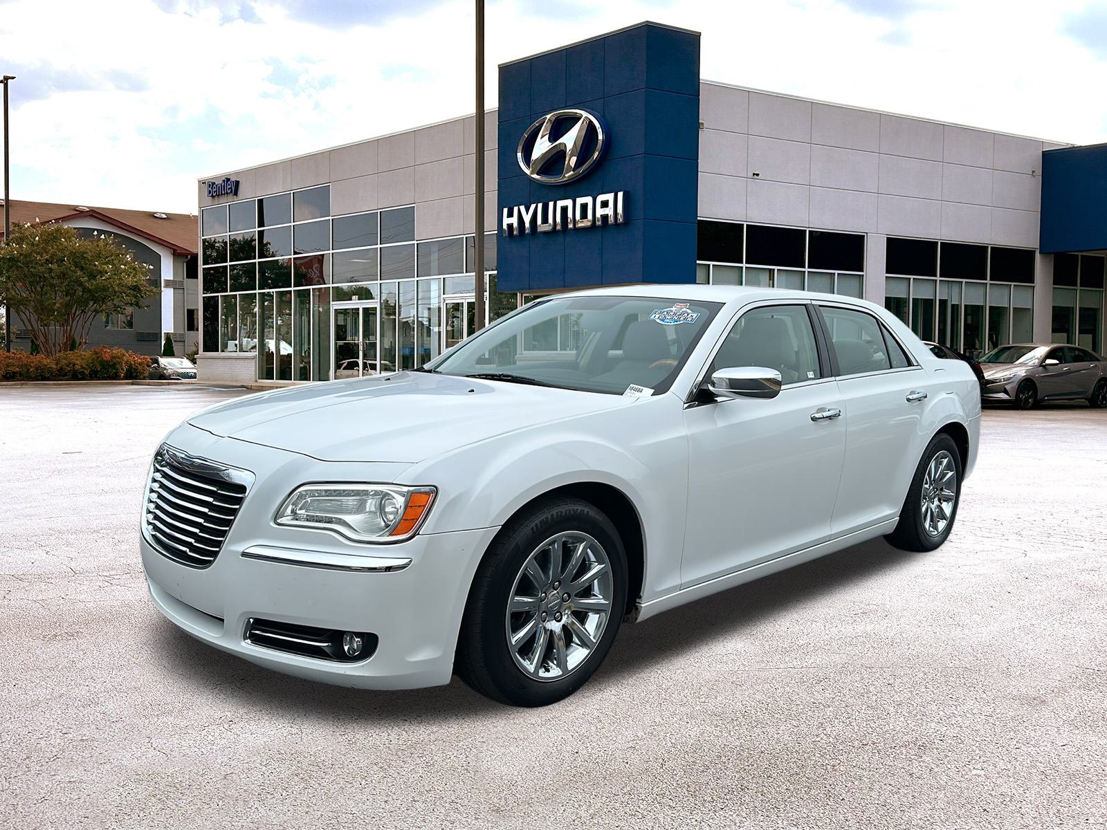 2012 Chrysler 300 Limited 1