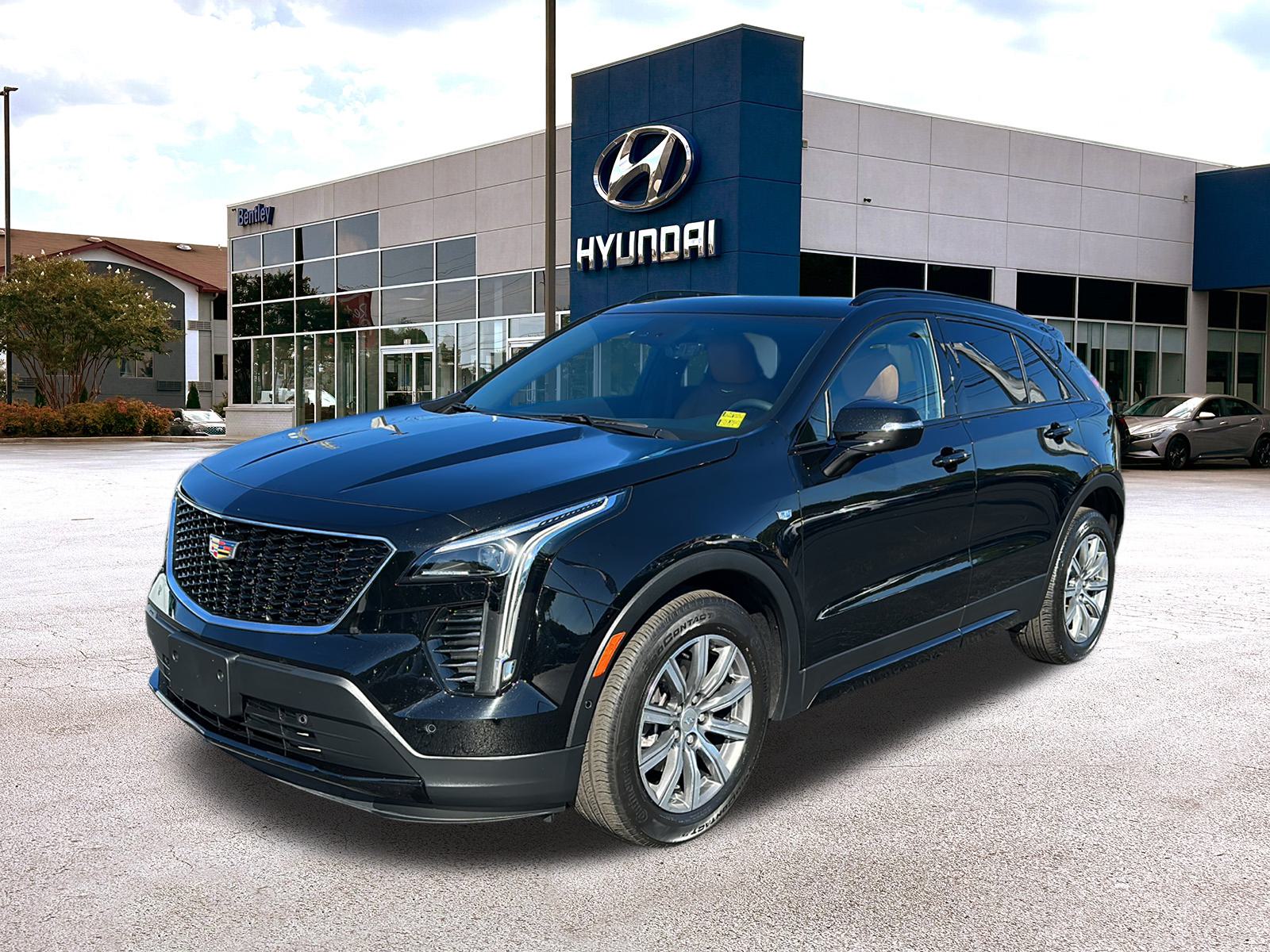 2022 Cadillac XT4 FWD Sport 1