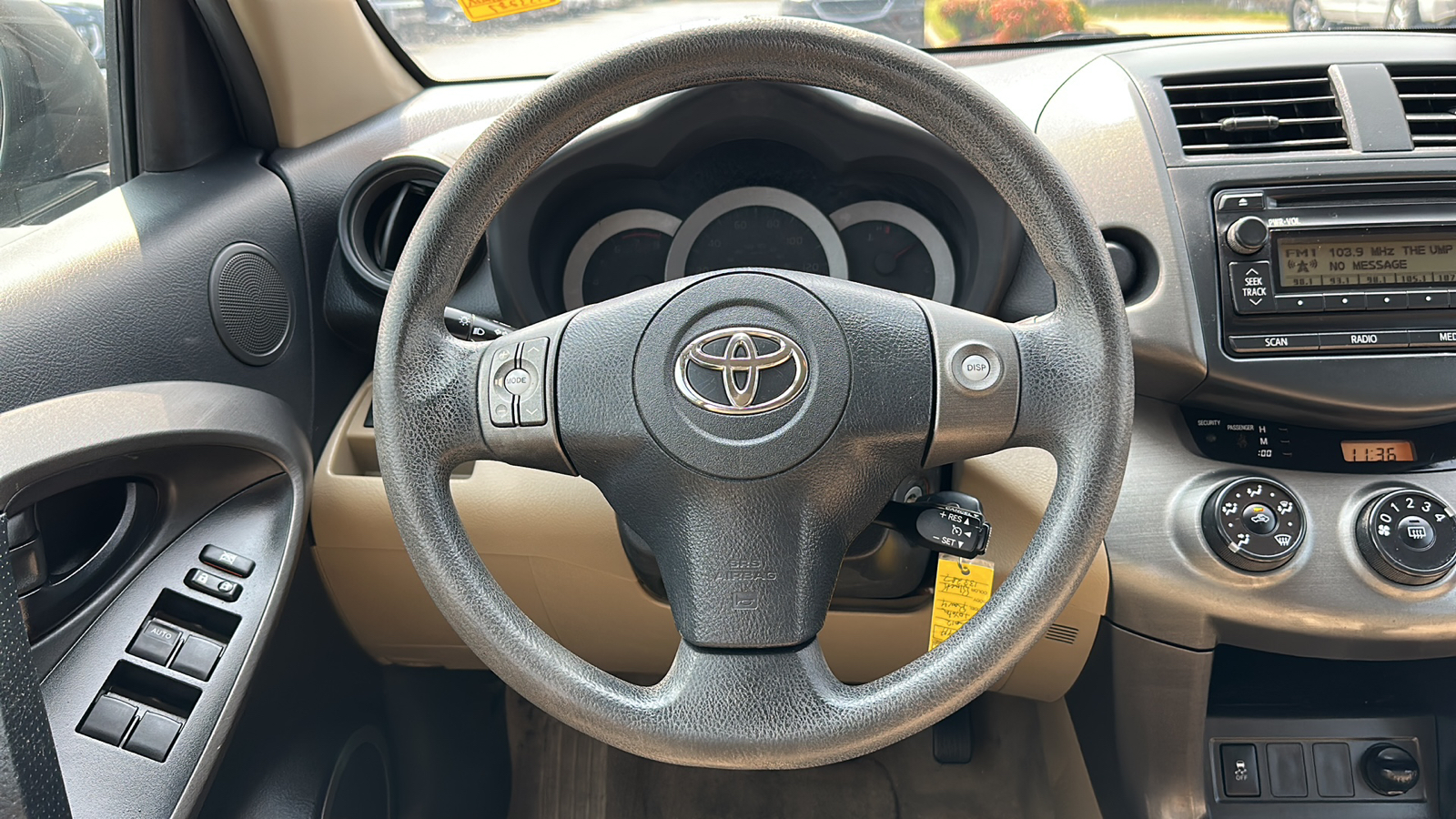 2012 Toyota RAV4 Base (A4) 8