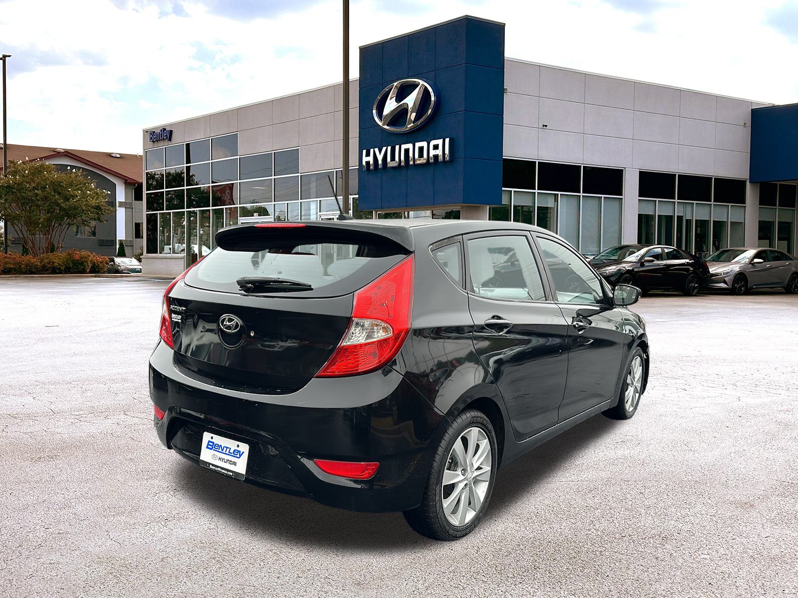 2014 Hyundai Accent SE 4