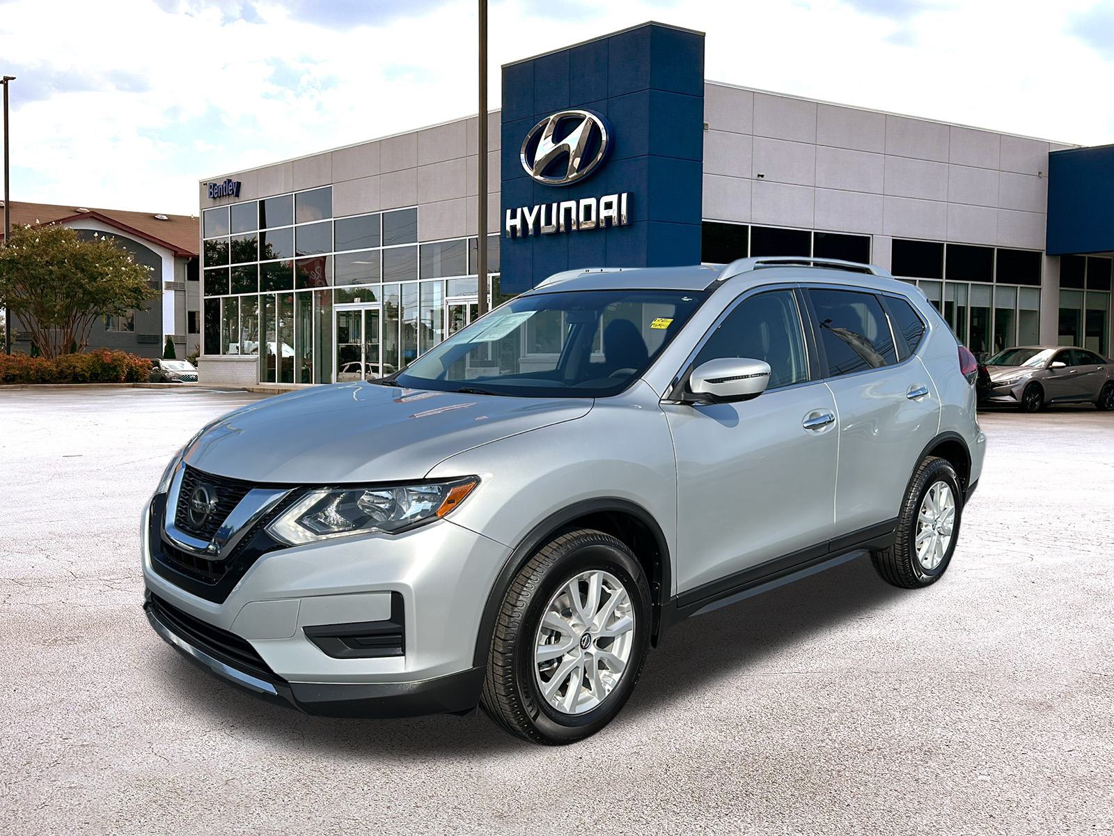 2019 Nissan Rogue SV 1