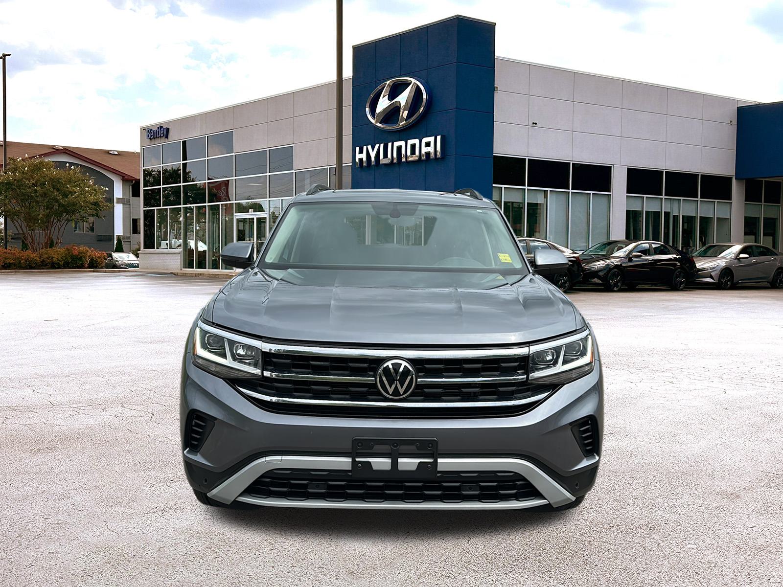 2022 Volkswagen Atlas SE 4Motion 8