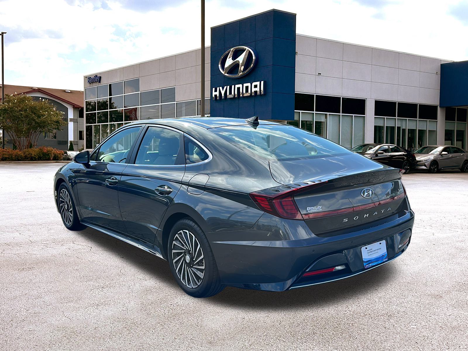 2023 Hyundai SONATA Hybrid  3