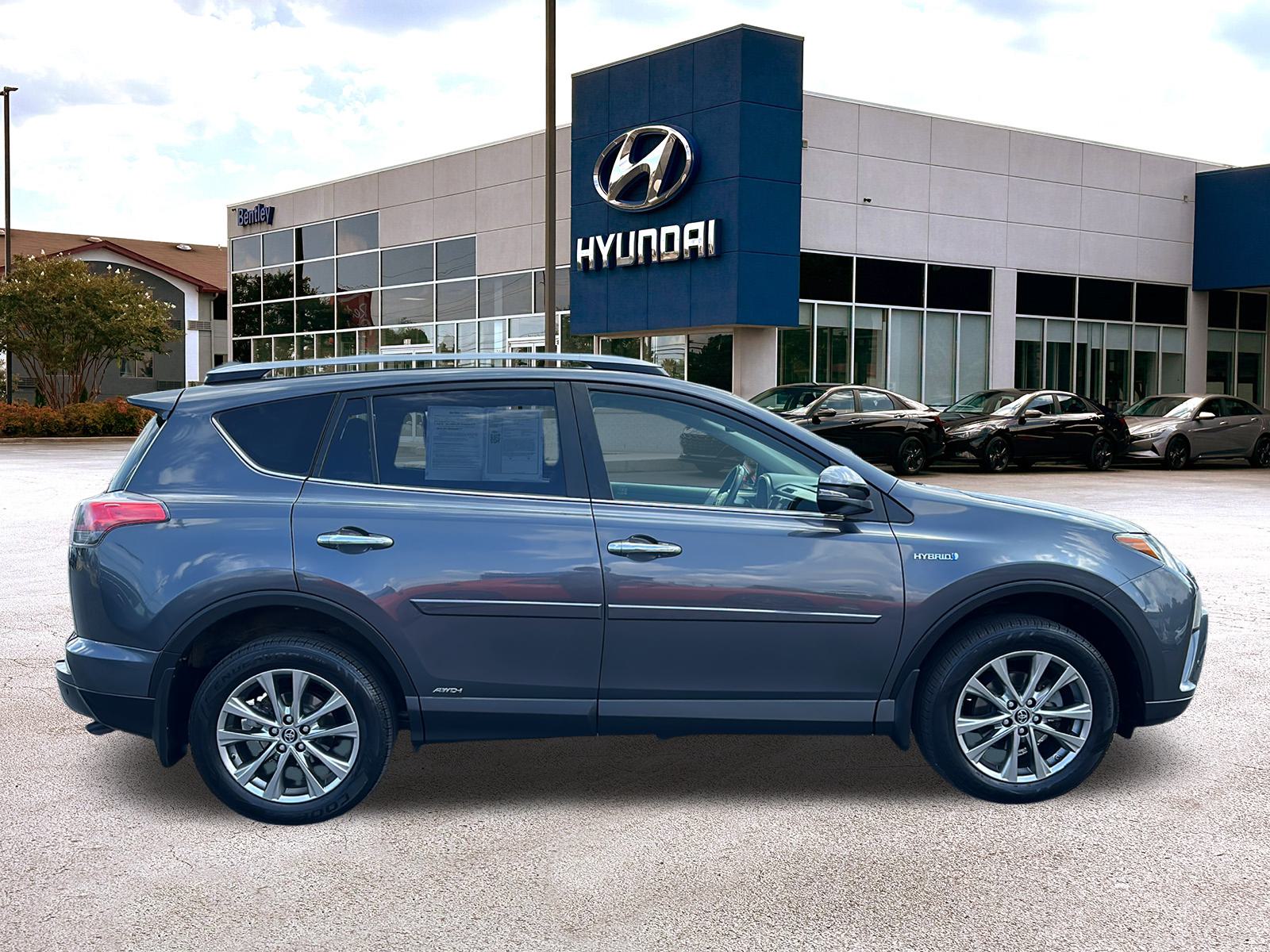 2017 Toyota RAV4 Limited 6