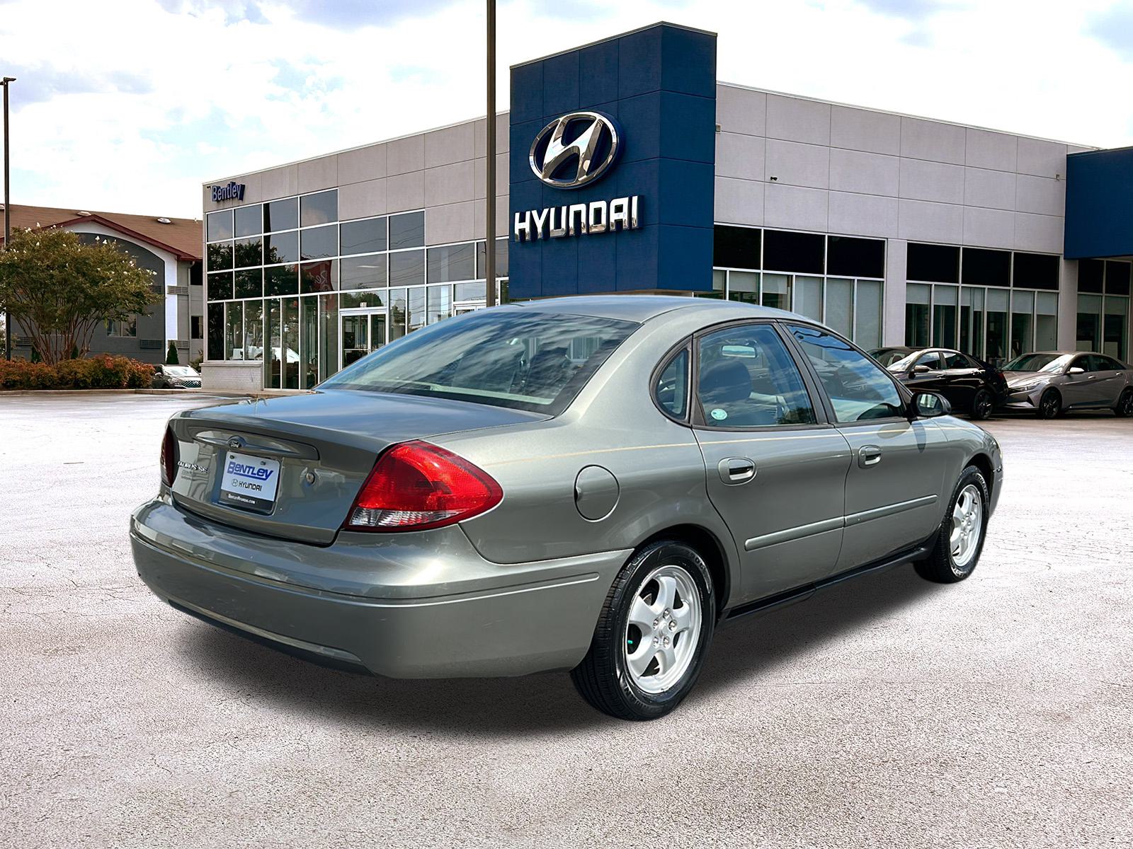 2004 Ford Taurus SES 4