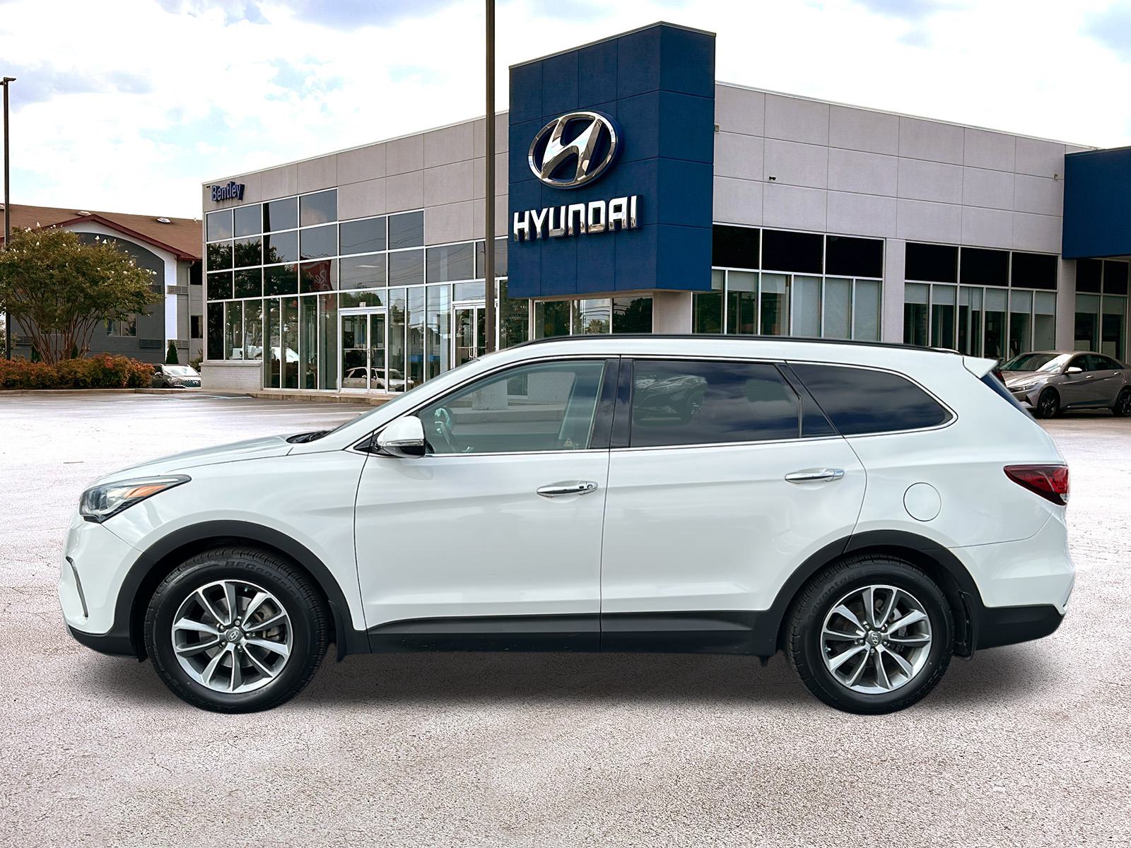 2019 Hyundai Santa Fe XL SE 2