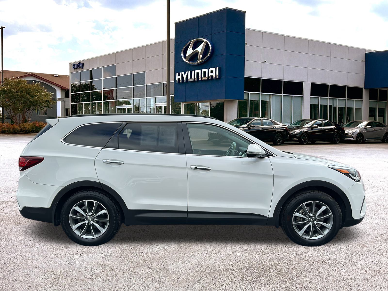 2019 Hyundai Santa Fe XL SE 4