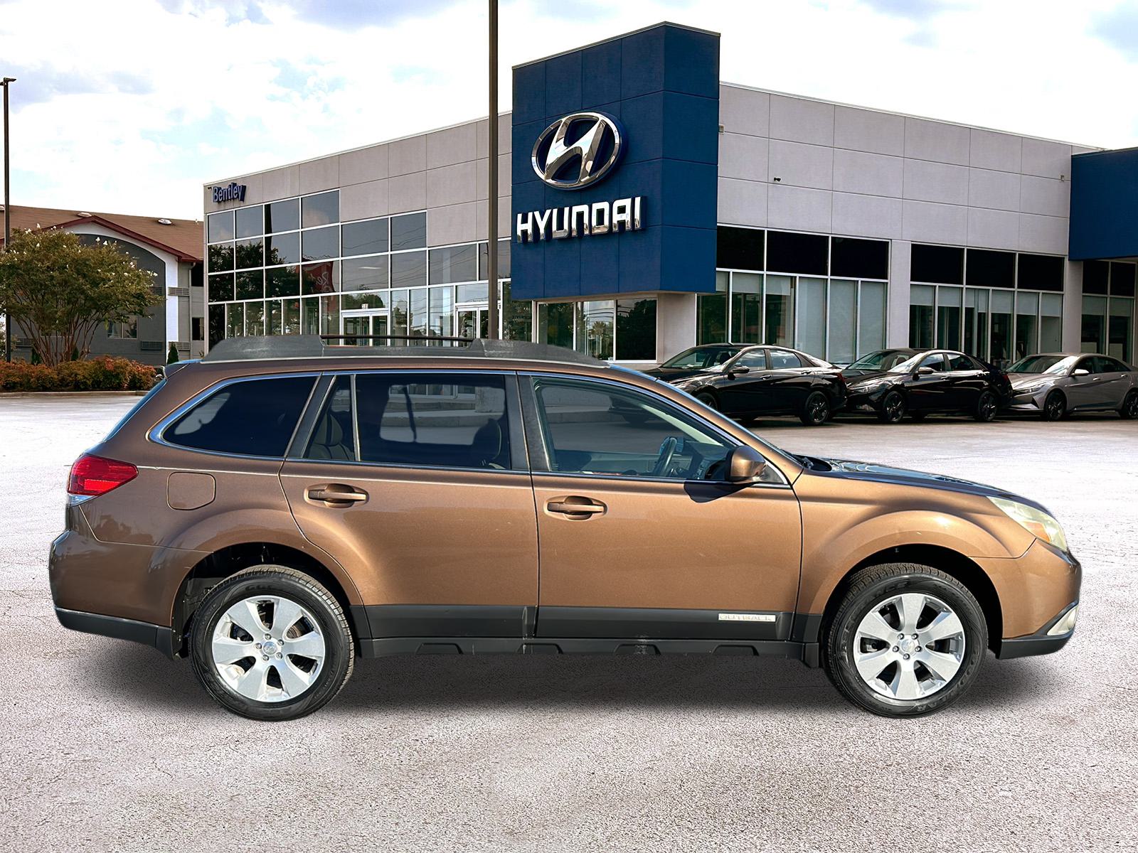 2011 Subaru Outback 2.5i Limited Pwr Moon 6