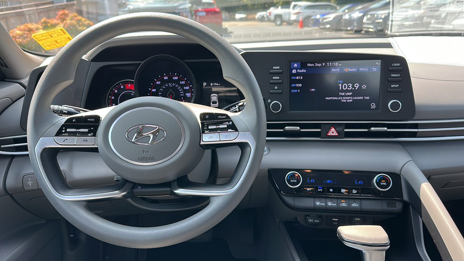 2022 Hyundai ELANTRA  4