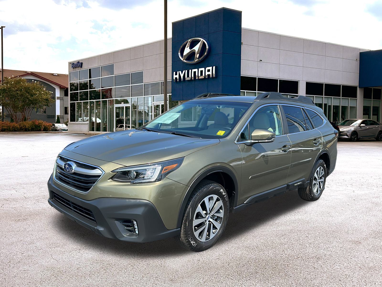 2022 Subaru Outback Premium 1