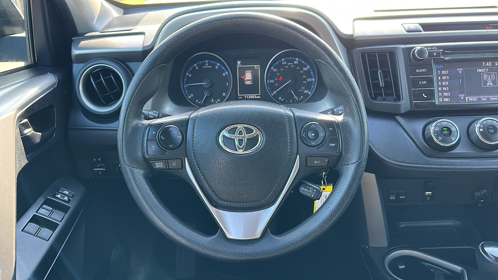 2018 Toyota RAV4 LE 10