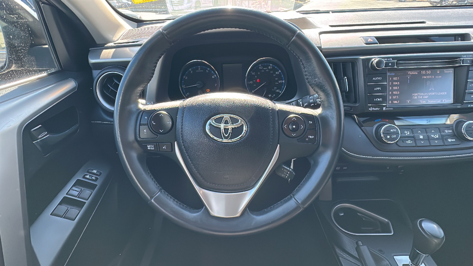 2016 Toyota RAV4 XLE 12