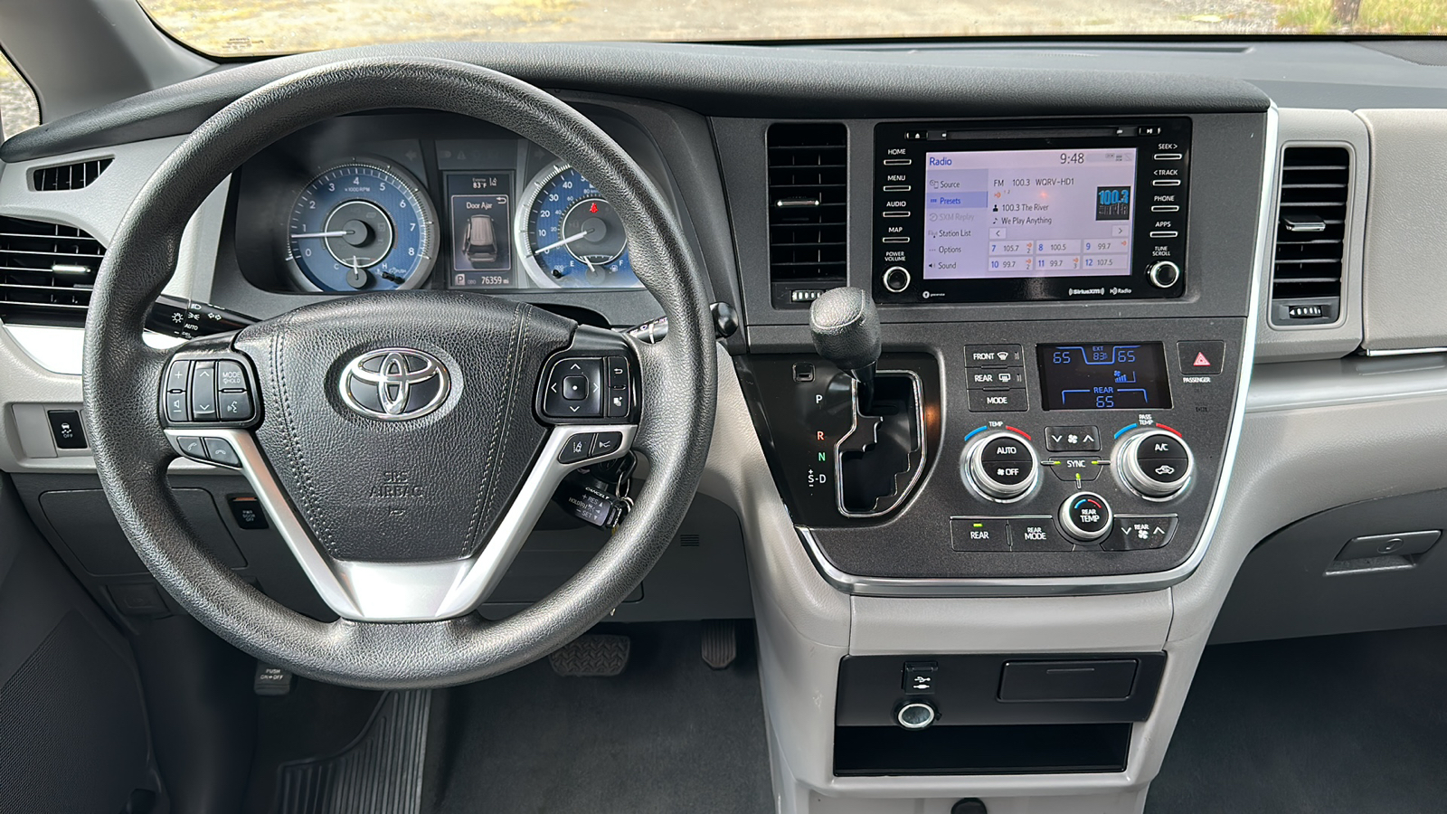 2019 Toyota Sienna LE 7